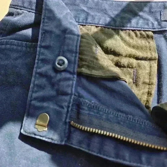 Lands' End Women's Shorts Navy Blue Mid Rise  Size 10 - Picture 5 of 5